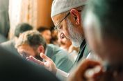 Doa Setelah Adzan dan Iqomah Lengkap: Arab, Latin, Arti, serta Keutamaannya