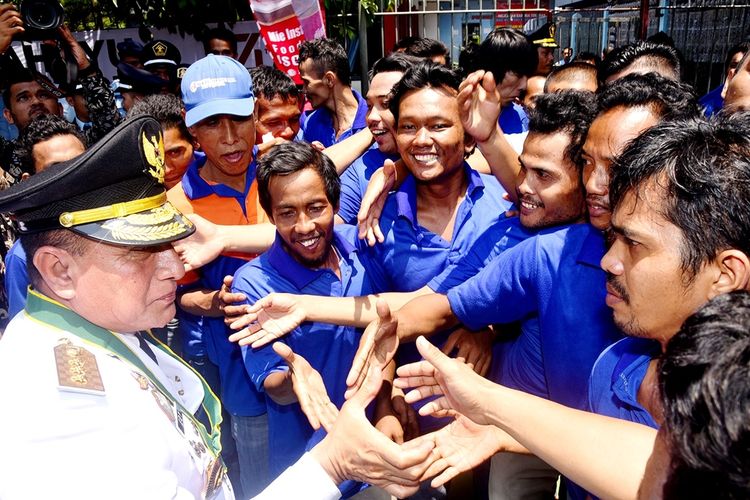 Gubernur Sumut Edy Rahmayadi bersama para warga binaan di Rutan Tanjung Gusta Medan