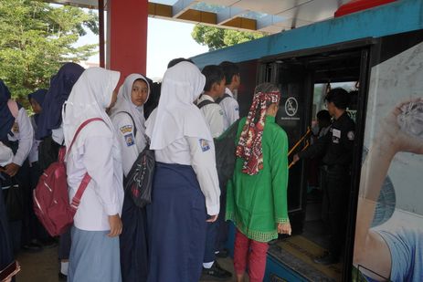 Program BRT Gratis Agustina–Iswar Disambut Antusias, 4.382 Pelajar dan Mahasiswa Sudah Daftar