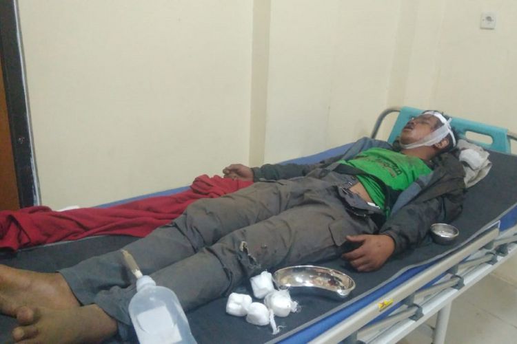 Seorang pendaki bernama Safiq Fadilah (14) dilaporkan terjatuh ke dalam jurang di kawasan puncak Gunung Slamet, Jawa Tengah, Rabu (26/9/2018).