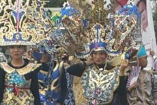Parade Budaya Meriahkan Kampanye di Pesisir Barat
