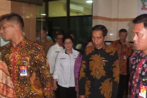 Pantau Langsung Vaksin Ulang, Jokowi Minta Masyarakat Tenang