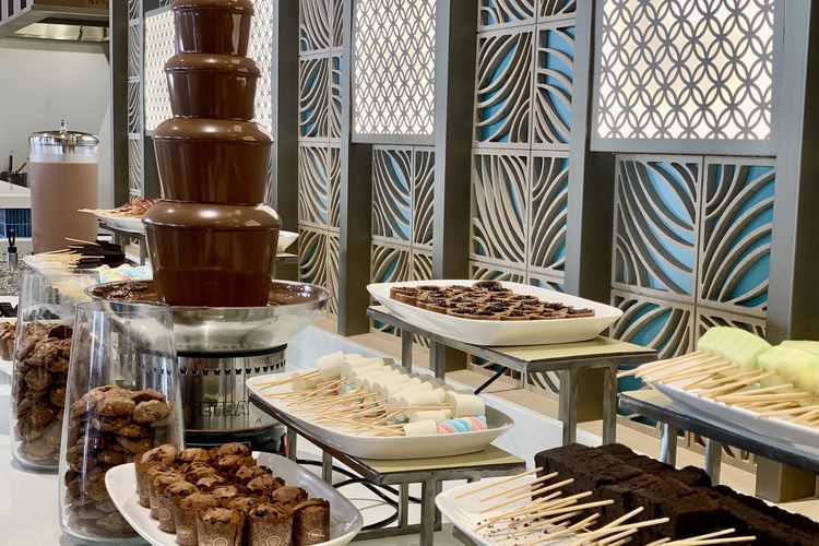 Ikut Tradisi Swiss, Hotel di Banten Ini Punya Menu Chocolate Fountain Gratis