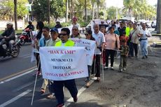 Gelar Aksi, Penyandang Tunanetra di Bali Tuntut Fasilitas Trotoar 
