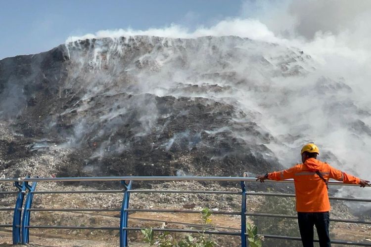 Kebakaran TPA Putri Cempo Belum Terkendali, Pemkot Solo Tetapkan Status Tanggap Darurat Bencana 14 Hari
