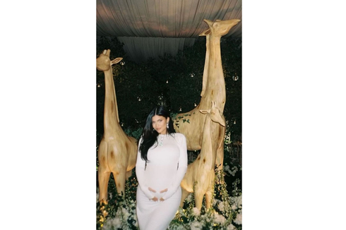 Kylie Jenner Gelar Baby Shower Bertema Jerapah, Glamor dan Mewah