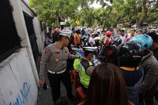Tilang Manual, Polisi di Surabaya Angkut 20 Kendaraan Tanpa STNK