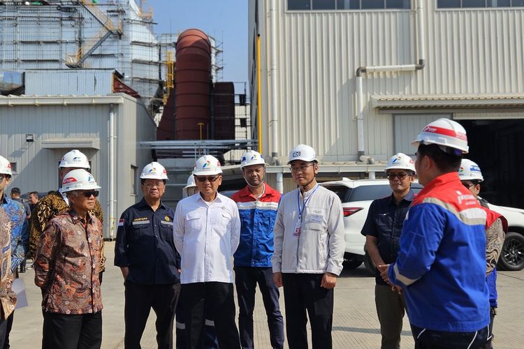 PT Perusahaan Gas Negara Tbk (PGN) melaksanakan penyaluran gas bumi (gas-in) perdana ke PT KCC Glass Indonesia, selaku produsen kaca lembaran yang berlokasi di Kawasan Industri Terpadu (KIT) Batang.