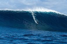 Pakai Rompi Oranye, Dokter Anak di Bangka Digiring Polisi ke Kantor Jaksa
