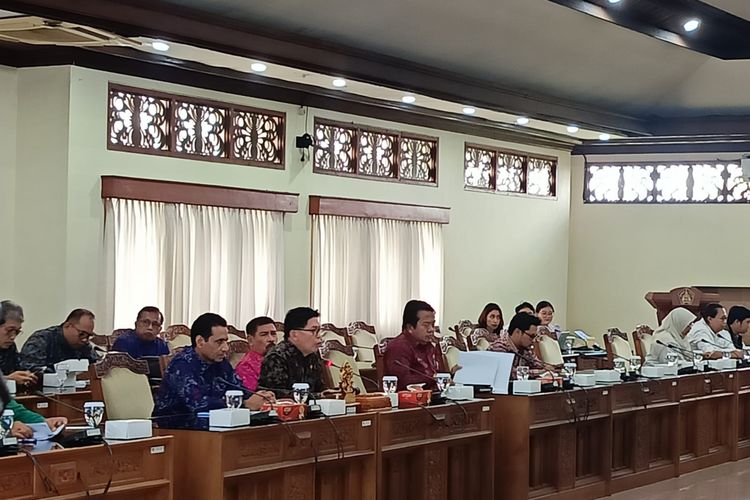 DPRD Bali Tegur Kepala Dinas yang Bolos Rapat BTID: Ada Apa Ini, Sudah Masuk Angin? 