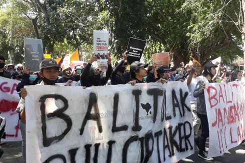 Ratusan Buruh hingga Mahasiswa Kepung DPRD Bali, Tolak RUU Cipta Kerja