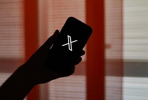 Uni Eropa Denda X Rp 2,3 Triliun gara-gara Centang Biru