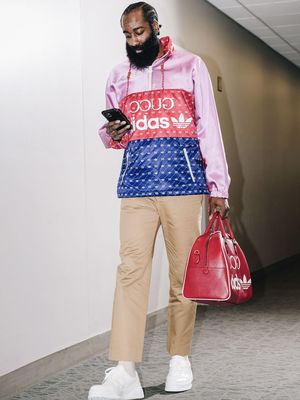 James Harden memakai busana kolaborasi adidas X Gucci