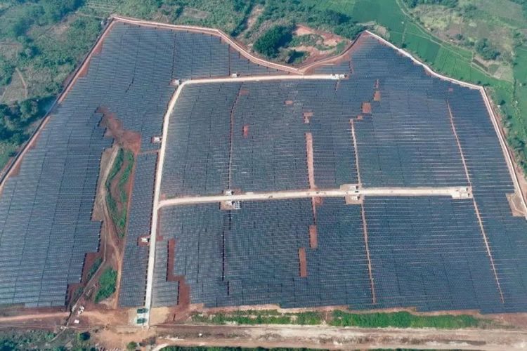 Pembangkit Listrik Tenaga Surya (PLTS) ground-mounted terbesar di Indonesia dengan kapasitas 100 Megawatt peak (MWp) di Kawasan Industri Kota Bukit Indah (KBI), Kabupaten Purwakarta, Jawa Barat. 