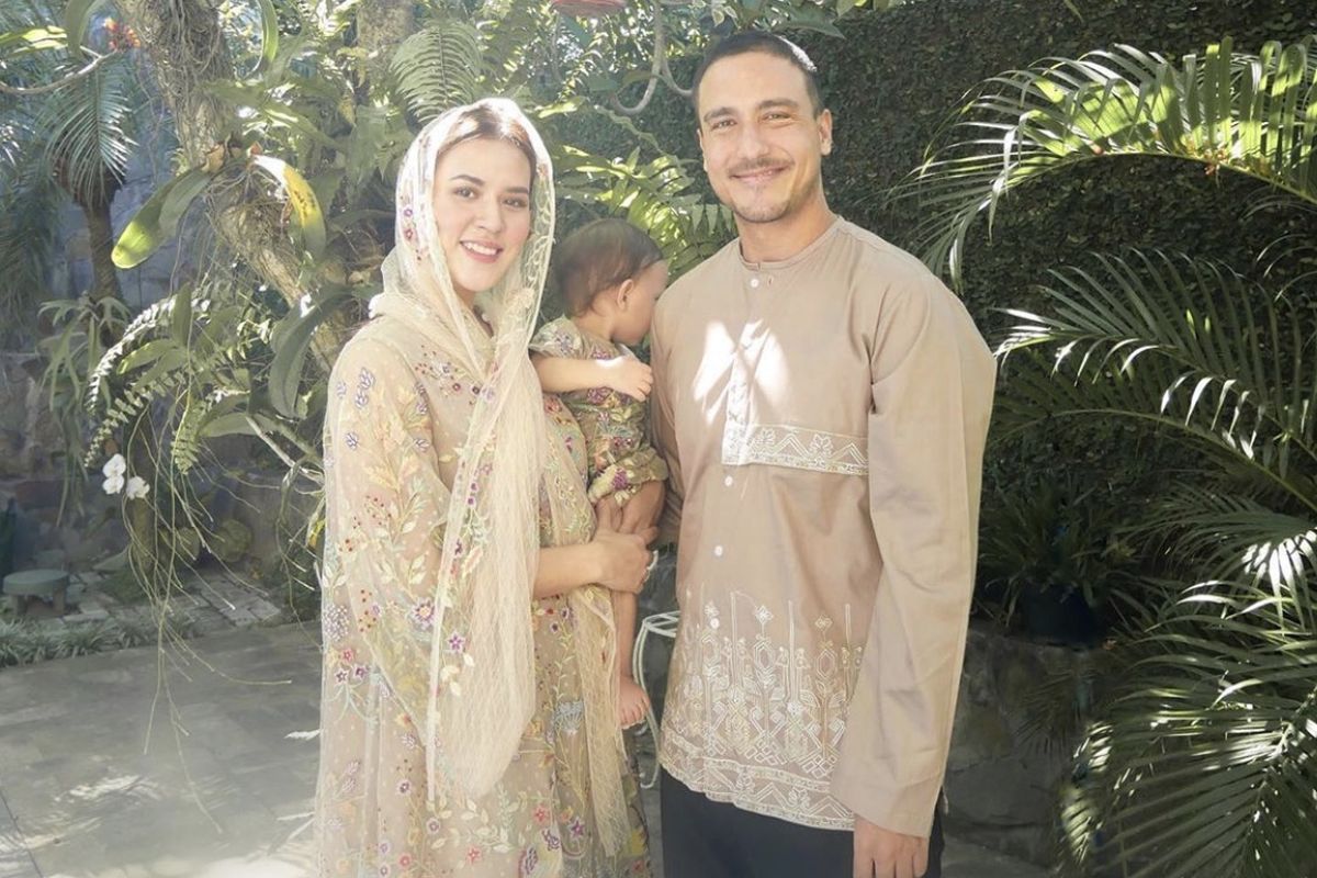 Seperti Raisa dan Hamish Daud, bagaimana kecocokan Gemini dan Pisces? Intip kekuatan, tantangan, dan tips agar hubungan tetap harmonis.