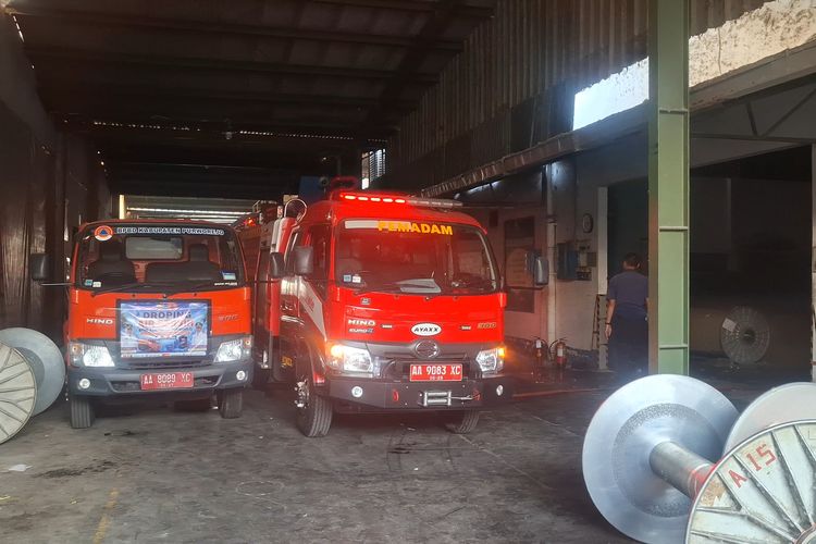 Pabrik Tekstil di Purworejo Terbakar, Armada Damkar Kebumen hingga Magelang Dikerahkan