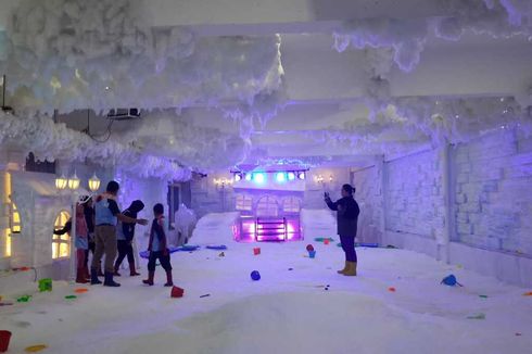 Main Salju di Malang, Frozen World Hadirkan Suasana Seperti Kota Harbin