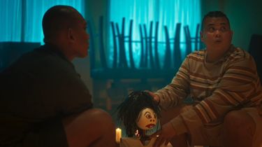 Sinopsis Film Tiba-Tiba Setan, Horor Komedi tentang Harta Karun di Hotel Terbengkalai