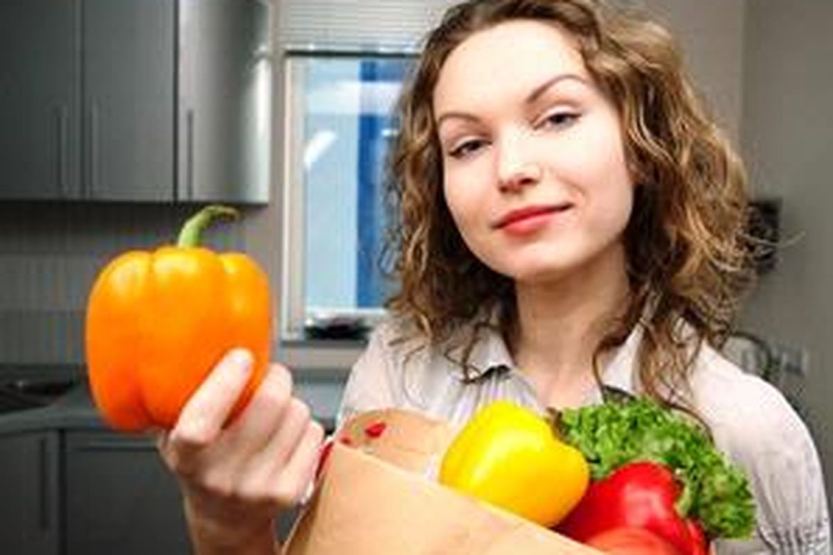 Pola makan sehat dengan prinsip 3J wajib dijalankan perempuan sebelum menikah, saat menikah, terutama ketika merencanakan kehamilan.