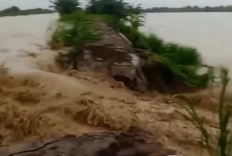 Dua Titik Tanggul Sungai Cabean Jebol, 2.175 Warga di Tlogoweru Demak Terdampak