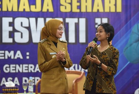 Perkuat Akhlak, Mental, dan Kesehatan Remaja, Wali Kota Kediri Buka Sekolah Remaja Sehari Prameswati