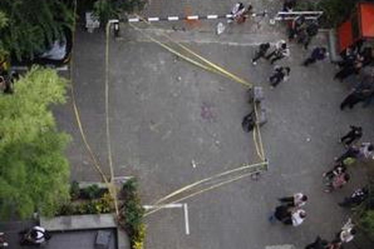 Ilustrasi: Lokasi bunuh diri diberi garis polisi.