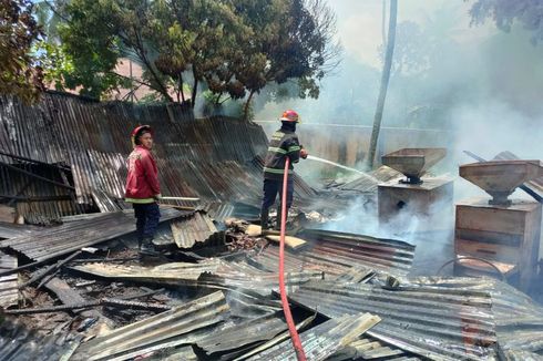Gudang Bulog di Kota Padang Habis Terbakar, Berawal dari Pembakaran Sampah