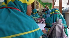 Plafon Kelas Ambruk, Siswa SDN Kedungsugo 1 Belajar di Perpustakaan hingga Teras