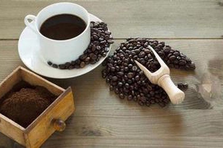 Hindari kopi untuk mengatasi kegemukan.