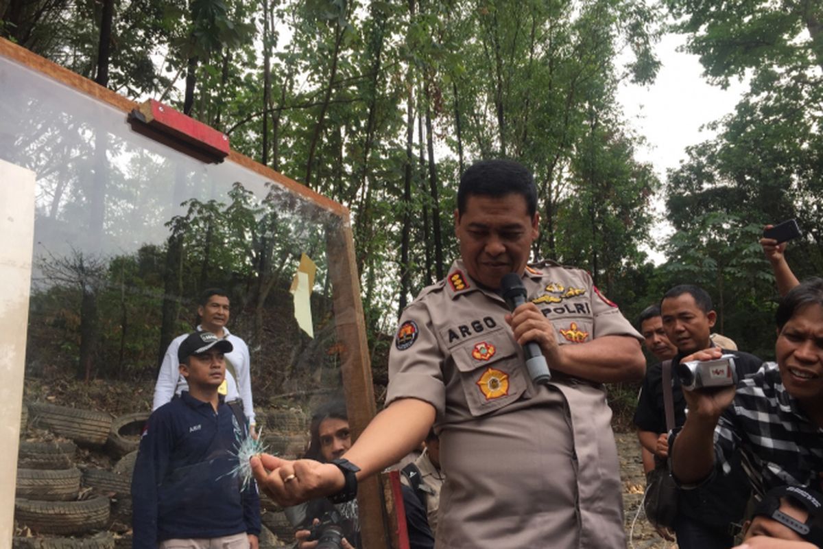 Kabid Humas Polda Metro Jaya, Kombes Kombes Pol Raden Prabowo Argo Yuwono di Lapangan Tembak Mako Brimob Kelapa Dua, Depok, Selasa (23/10/2018).