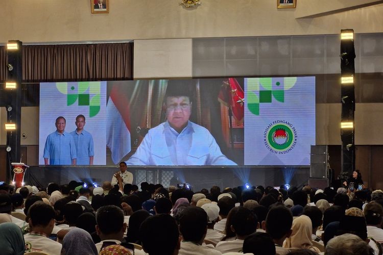 Prabowo Subianto menghadiri Rapat Kerja Nasional (Rakernas) APPSI secara virtual di Semarang, Selasa (18/12/2023).