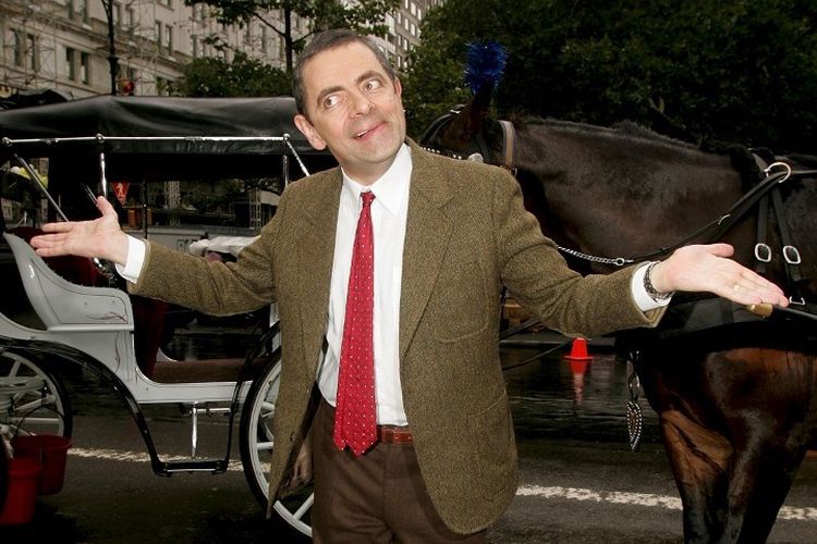 Komedian asal Inggris Rowan Atkinson bergaya ala Mr Bean di New York City, untuk mempromosikan film Mr. Bean's Holiday, pada 19 Juli 2007. 