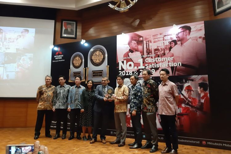 Capaian Mitsubishi Motors Krama Yudha Sales Indonesia (MMKSI) untuk layanan purnajual berdasarkan survei J.D Power