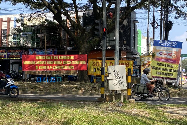 Warga Protes Keras, Toko Miras di Malang Tetap Nekat Buka