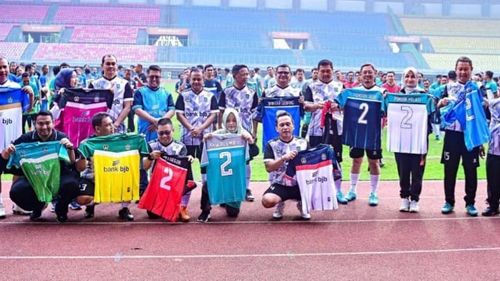 Buntut Pamer "Jersey" Nomor 2, Camat Kota Bekasi Terancam Pidana 1 Tahun Penjara