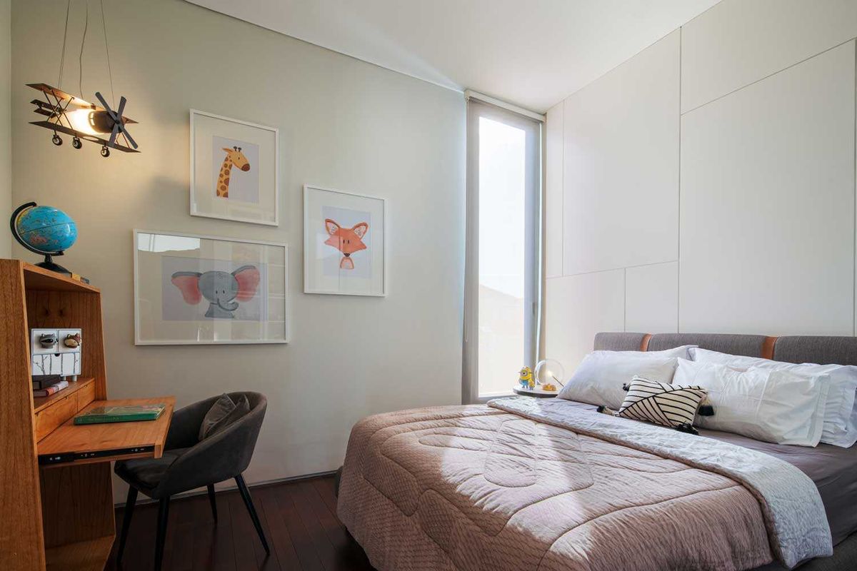 Kamar tidur anak RL Residence karya Michael Lauw Studio.
