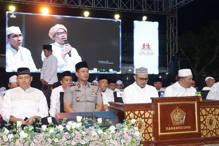2 Tahun Prabowo-Gibran, Polres Sampang Gelar Doa Bersama dan Serukan Pelestarian Lingkungan