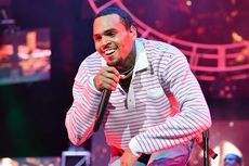 Turun Panggung, Chris Brown Langsung Ditangkap Polisi