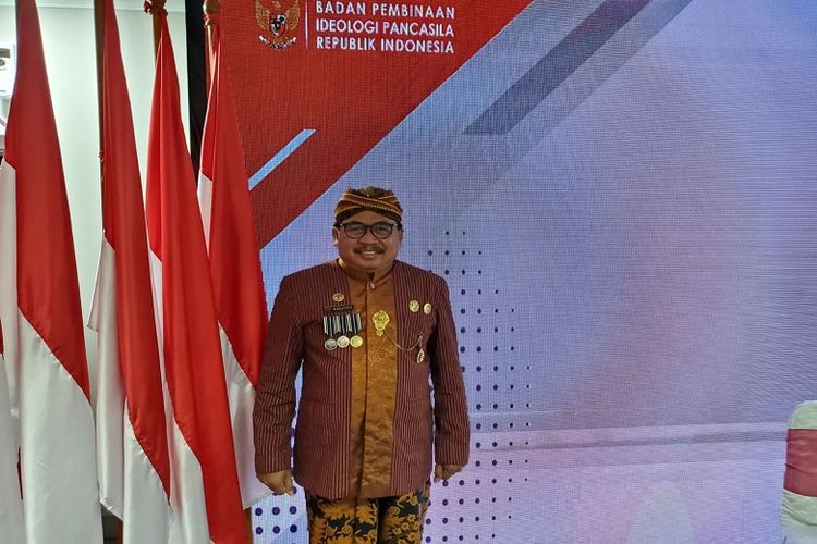 Pelaksana Tugas (Plt) Sekretaris Utama BPIP Dr Karjono, SH, MHum, menyatakan bahwa Muhammad Kece bukan Duta Pancasila BPIP. Ungkapan Muhammad Kece tak selaras dengan narasi kebangsaan dan pluralisme yang dibangun BPIP. 