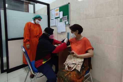 Hari Pertama Vaksinasi Booster, 36 Lansia Diprioritaskan di Puskesmas Cilandak