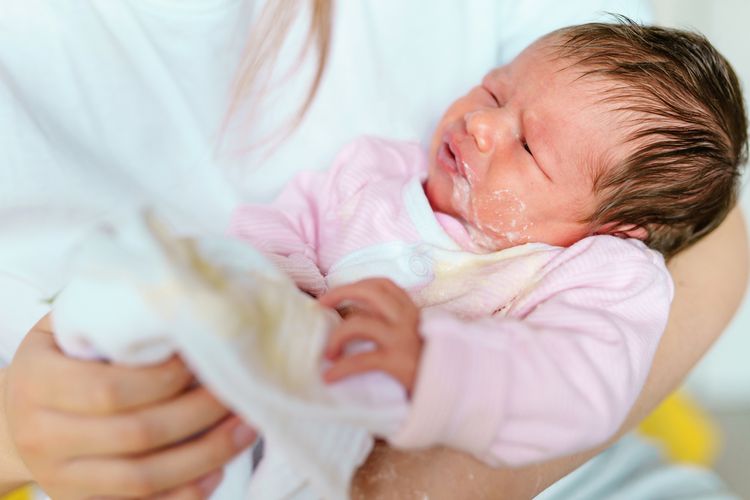 Ilustrasi bayi gumoh, bayi gumoh lewat hidung, hidung bayi tersumbat karena gumoh