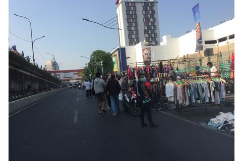 Cegah PKL Senen Jualan di Bahu Jalan, Satpol PP Berjaga hingga Malam