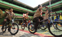 Mendikdasmen Imbau Siswa ke Sekolah Naik Sepeda untuk Dukung Efisiensi Energi