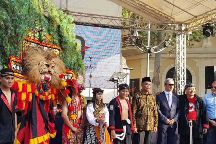 Perkenalkan budaya Indonesia melalui Indonesia Cultural Festival 2018 di Azerbaijan. 