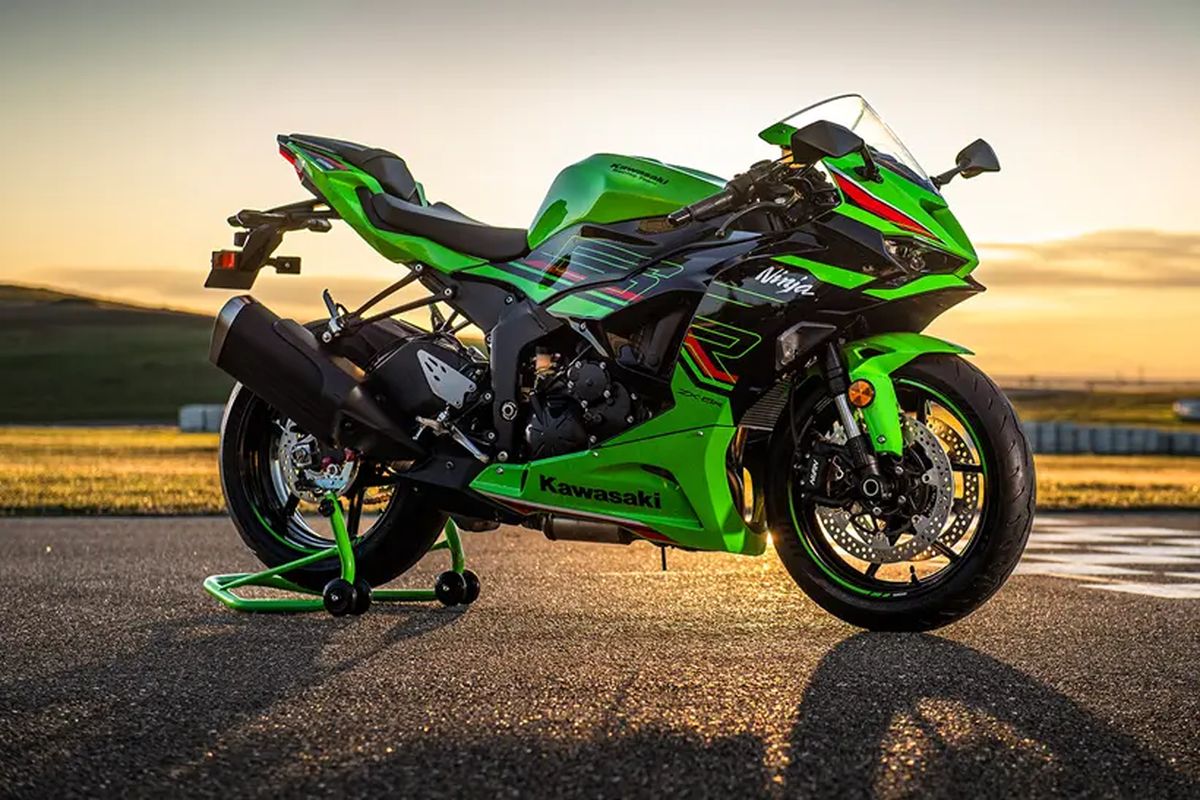 Kawasaki Ninja ZX-6R terbaru dengan ubahan desain muka yang lebih agresif