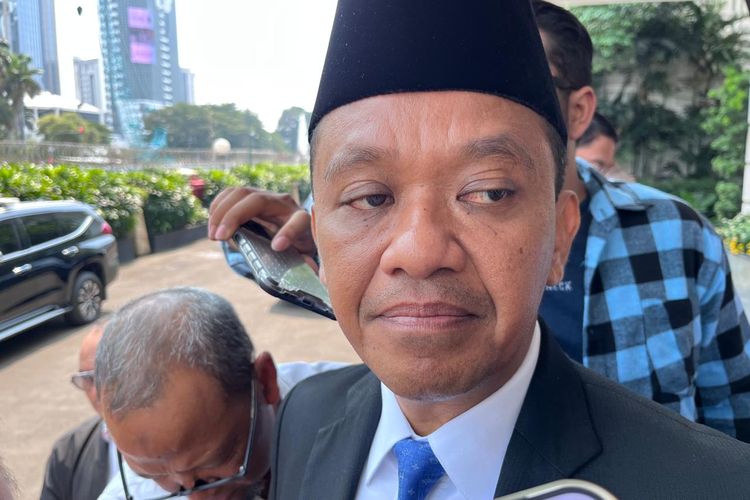 Menteri Investasi/Kepala Badan Koordinasi Penanaman Modal (BKPM) Bahlil Lahadalia saat ditemui di Kementerian ESDM, Jakarta, Kamis (6/6/2024). 