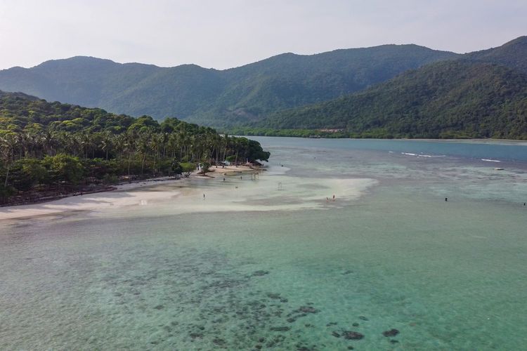 Pantai Bobby di Karimunjawa.