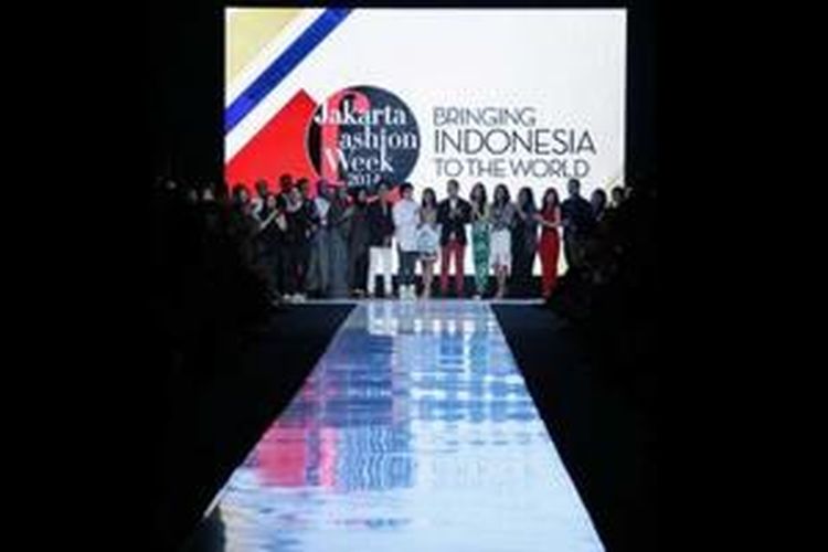 Panggung Terpanjang Jakarta Fashion Week 2014