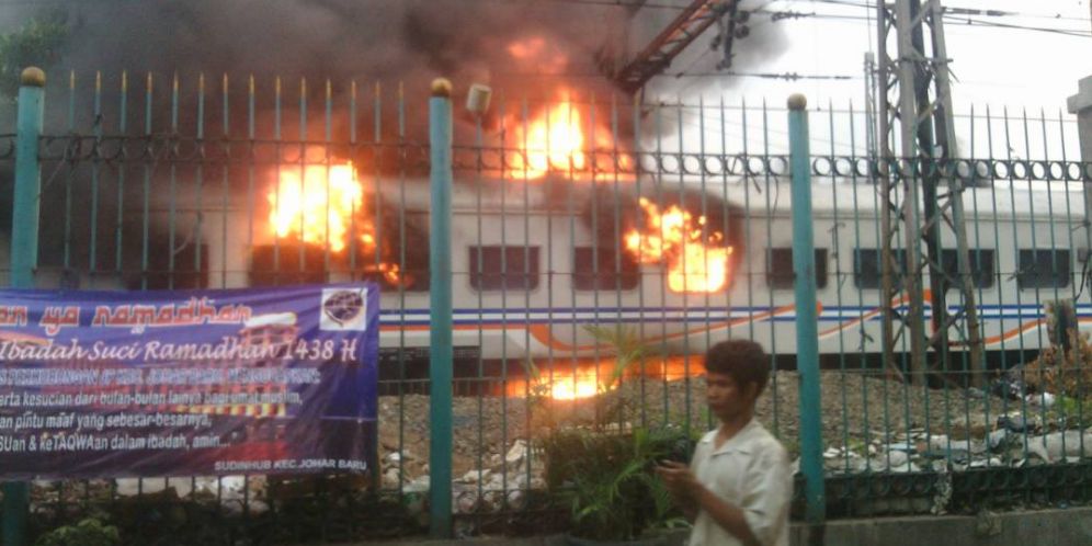 Kereta Terbakar di Senen, KRL Tidak Melintasi Kemayoran-Jatinegara