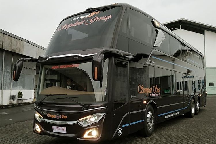 Bus tingkat PO Sempati Star